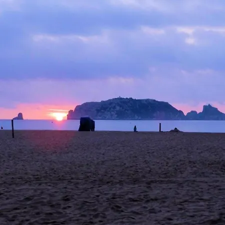 Near And Emporda Golf 度假居 *